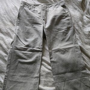 Gap Wide Leg Light Grey Capri Pants - Size 6